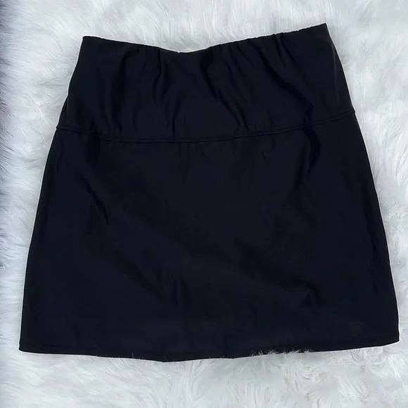 🆕 Miracle Suit Fit & Flair Swim Skirt with Zip Pocket Size 8 Black